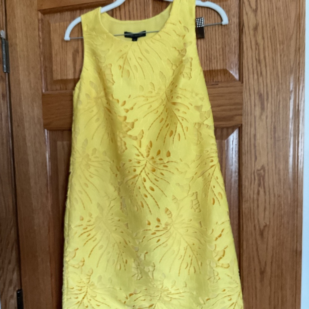 Women’s Banana Republic Yellow Floral Cutout Shift Dress Size 4P
